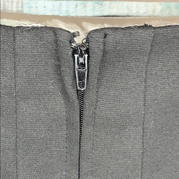 Like new Black skirt juniors 13 lace belt loop - Picture 4 of 10